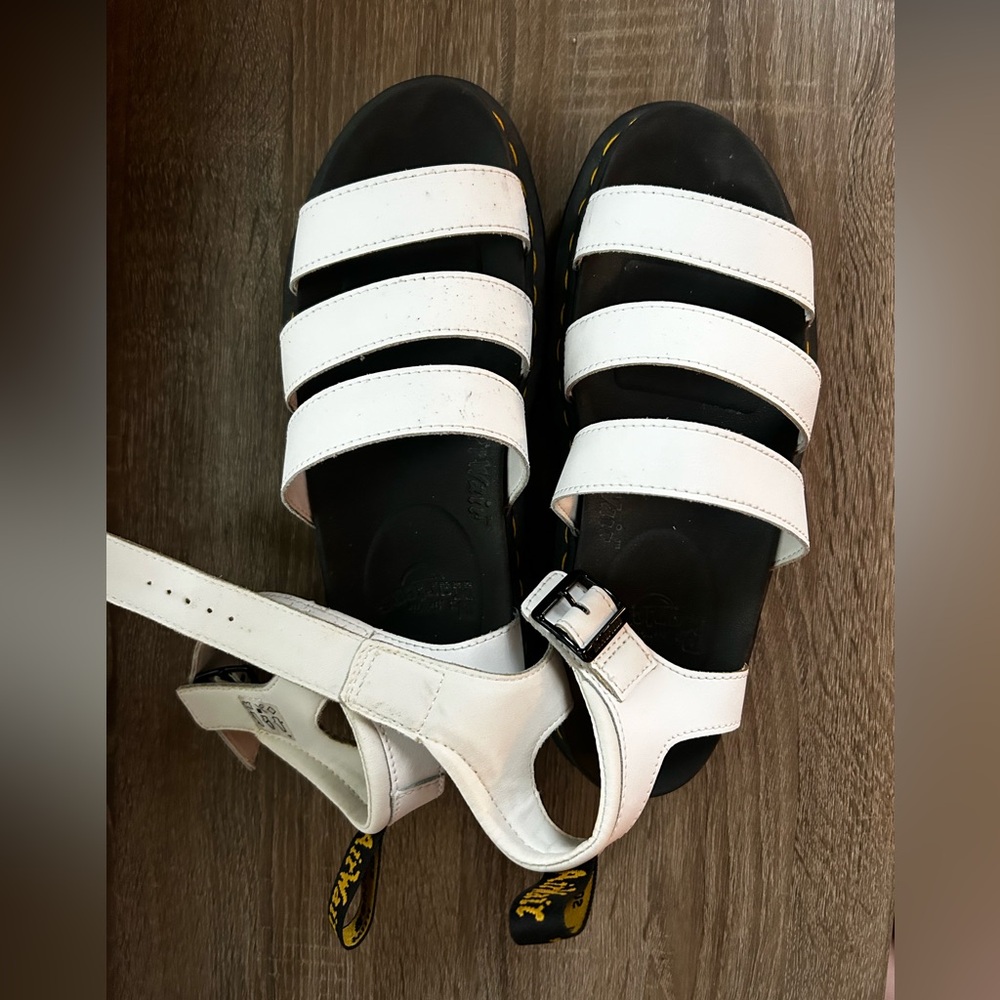 Dr. Martens BLAIRE HYDRO LEATHER STRAP SANDALS